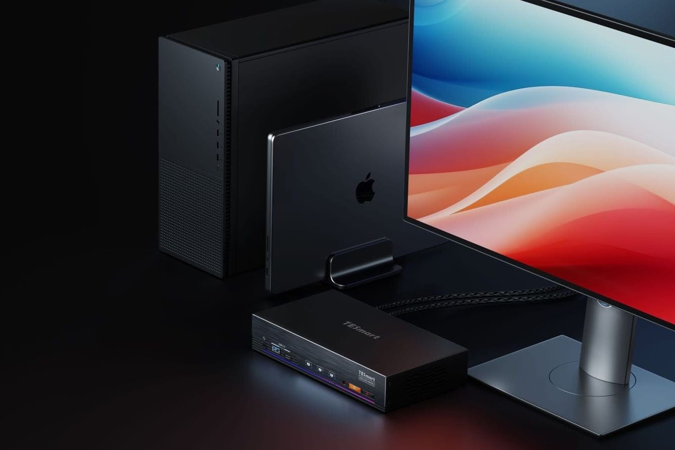 Triple Monitor KVM Switch – Connect 2/4 Computers to 3 Monitors